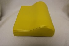 GOODMAN SPECIALTY PILLOWS 303 3" CONTOUR TANNING BED PILLOW-YELLOW