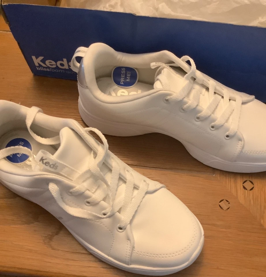 Keds Women's size 8 leather sneakers lace up White… - Image 2 of 4