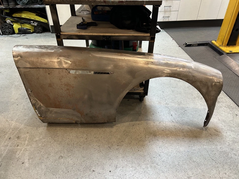 Austin Healey BN1 Front And Rear Wings - image 3 of 4