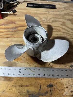 Yamaha Propeller 3 Blade Aluminum OEM 15 Spline Fits F225TXR 150-300HP Outboard