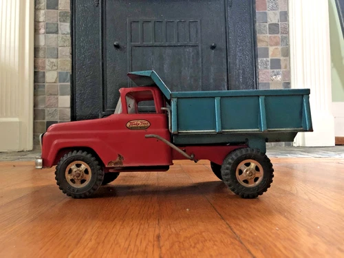 Vintage 1961 Tonka Toys - Pressed Steel Red & Green Dump Truck  - Mound, MINN