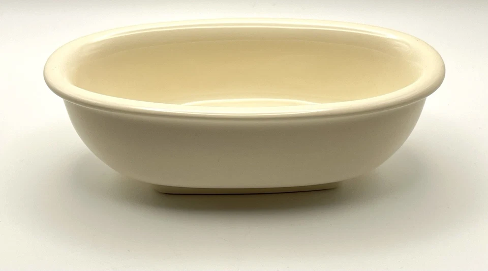 Vasija campana mantequilla marfil ovalada cerámica Butter Bay hecha en EE. UU. Foto 3 de 4