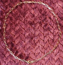 Small Silver Choker Style Chain Necklace.