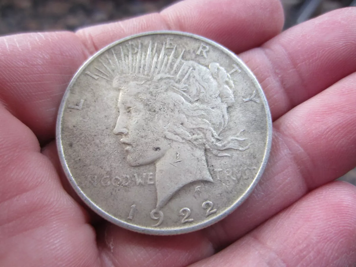 Vintage silver dollar coin 1922 Liberty with Eagle Peace large coin