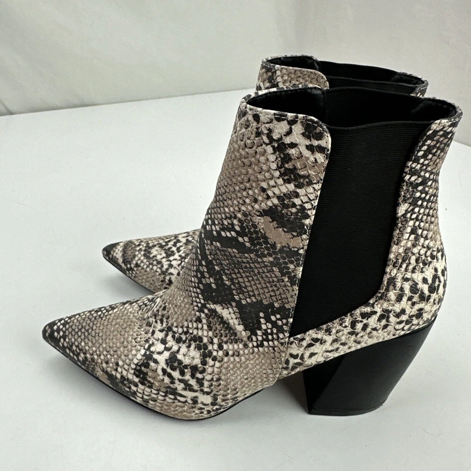 Botas con estampado de serpiente Qupid para mujer talla 7,5 Foto 3 de 4