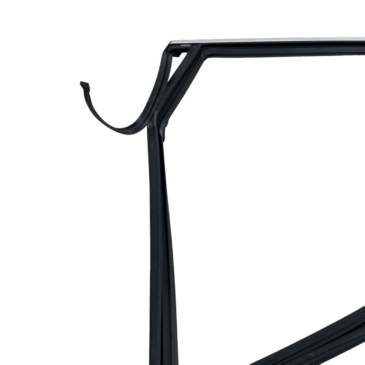 2018-2024 Volvo XC60 MK2 Rear right window channel guide