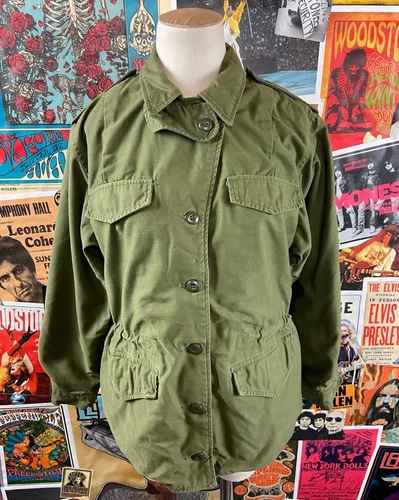 Vintage Women's 70s Vietnam Era OG-107 U.S. Military Field Jacket XS/S Land Girl