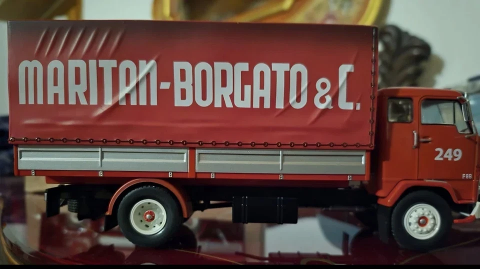 DE AGOSTINI CAMION VOLVO F88 MARITAN - BORGATO & C. SCALA 1/43 - Immagine 3 di 4