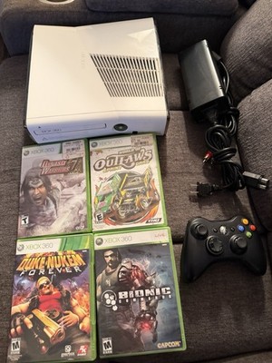 Microsoft Xbox 360 S 1439 500GB Console White W/ Games