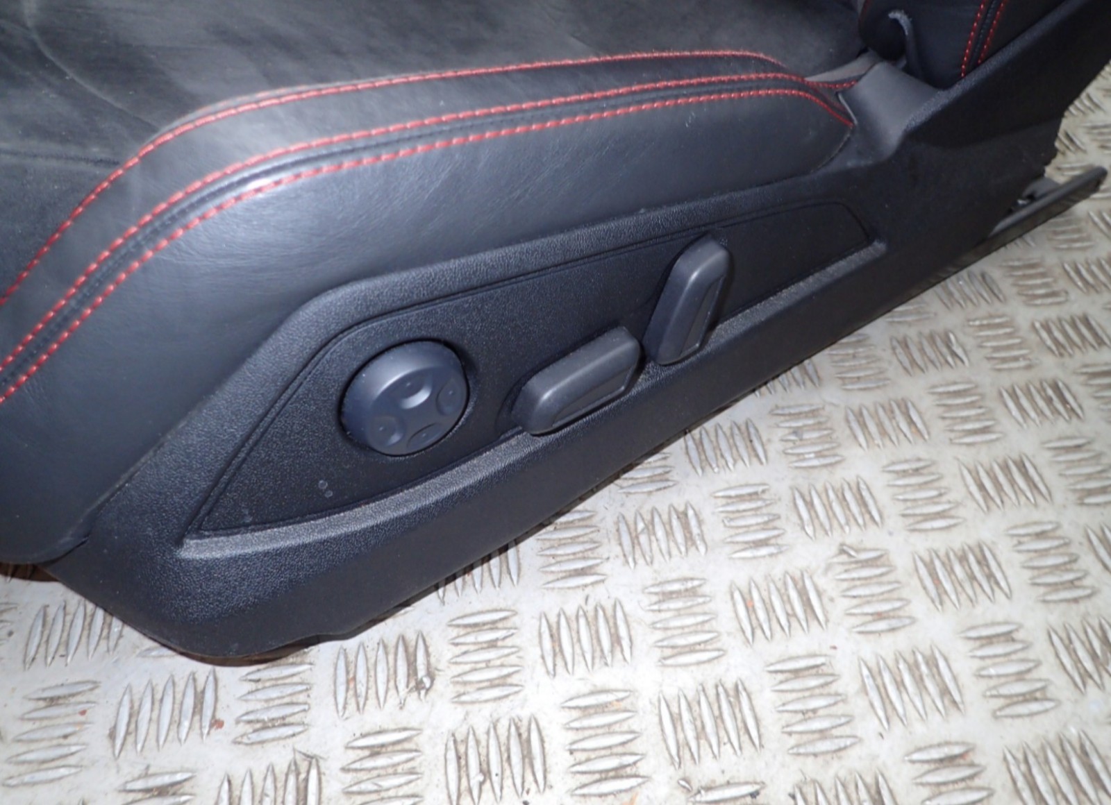 LAMBORGHINI AVENTADOR LP700 PIRELLI EDITION ALCANTARA SEATS DOOR PANELS TUNNEL