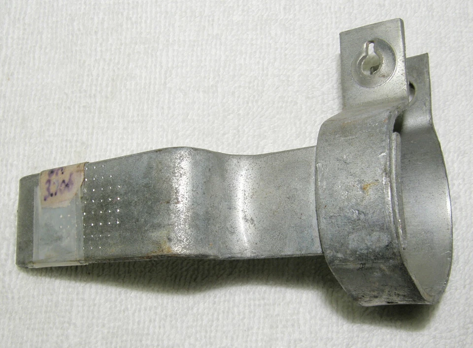 NOS 1965 Pontiac Bonneville Catalina Station Wagon Dual Exhaust Tailpipe Support Foto 3 de 4