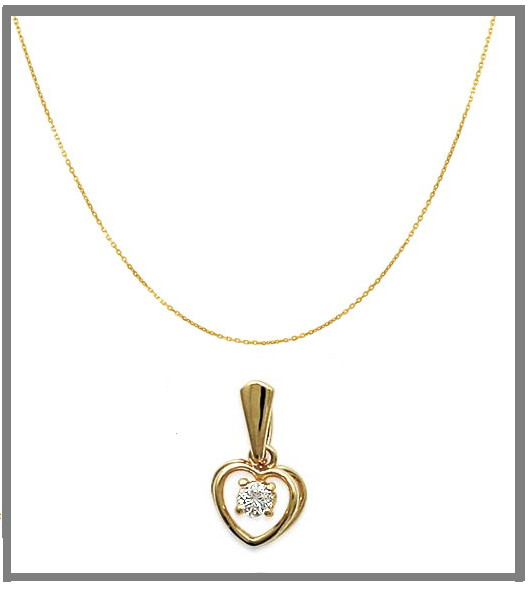 Collier en cristal petit coeur plaqué or pour sublimer vos tenues quotidiennes