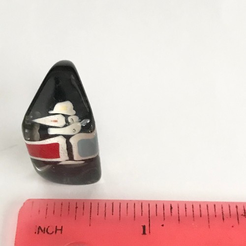 Vintage Lucite Acrylic Ring Size 7 Retro Abstract Hand Painted White Red Black - Picture 12 of 12