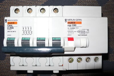 Disjoncteur Différentiel Tétrapolaire Merlin Gerin 25A 30mA - Occasion