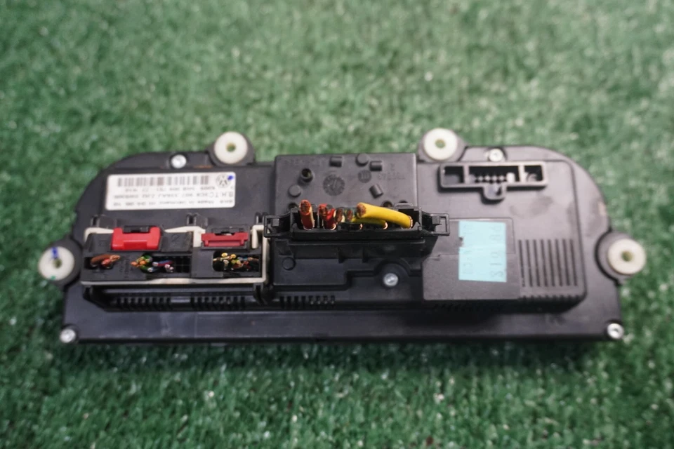 2006 2007 2008 2009 VOLKSWAGEN PASSAT TEMPERATURE AC Control OEM 3C8907336AJ - Image 2 of 4