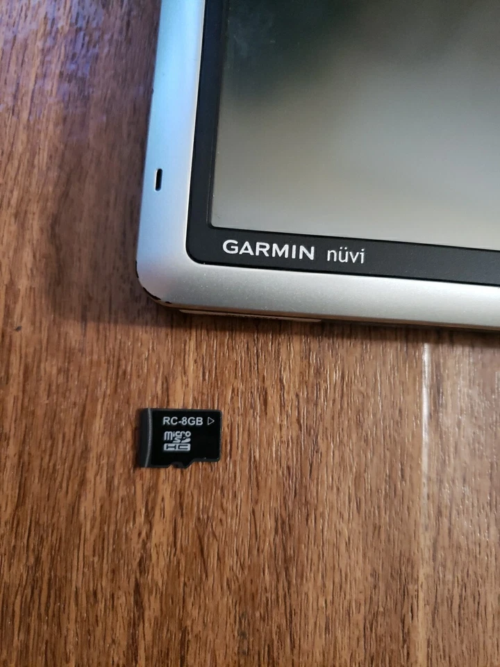 Garmin nüvi 1450 GPS W/ 8GB Sd Card Turns On But Goes Off Quickly Sold As Parts - Image 3 of 4
