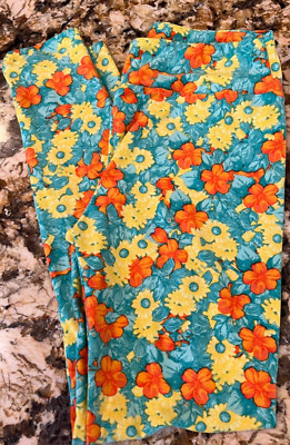 LuLaRoe OS Leggings Original One Size Mint green Orange and yellow floral flower