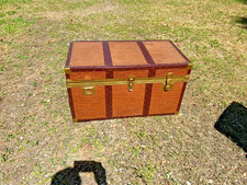 BAULE VINTAGE DEGLI ANNI 50/60 RIVESTITO IN MATERIALE TIPO ECO PELLE