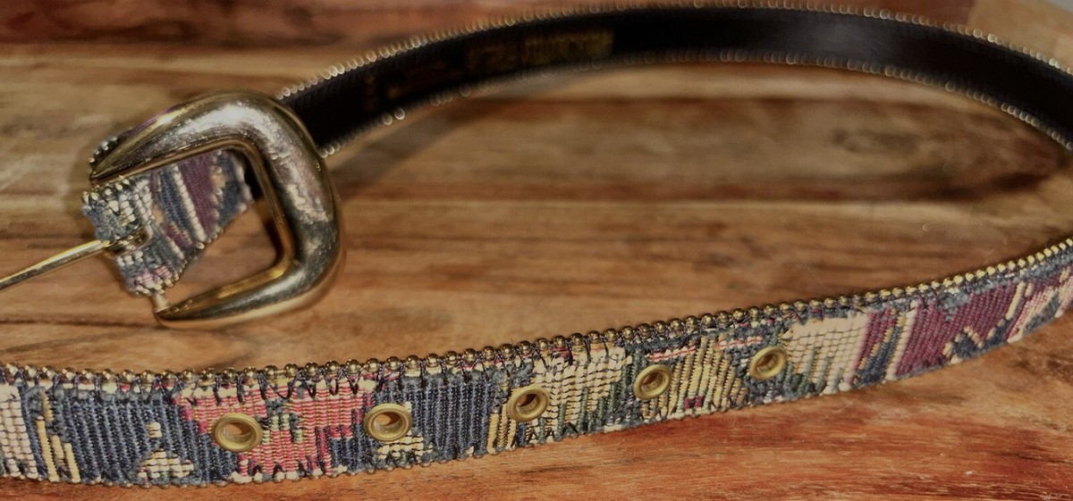 Vintage Genuine Bonded Leather Belt Tapestry Size S/M. Vintage Floral Tapestry Genuine Bonded Leather Belt  main image 4