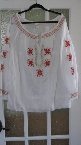 Vintage Greece White Embroidered Peasant Blouse K Papoutsaki Bros. Hippie Boho - Picture 3 of 9