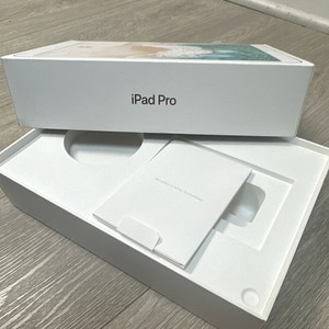 BOX ONLY Apple iPad Pro (10.5-inch) EMPTY Box White Cardboard Original Packaging