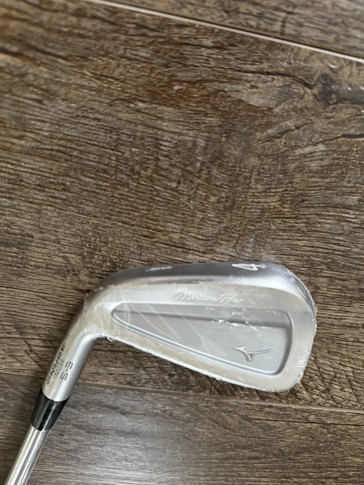 2025 Mizuno Pro S-3 4-Iron DG X100 XStiff-Flex LH MINT In Wrapping - Image 3 of 4