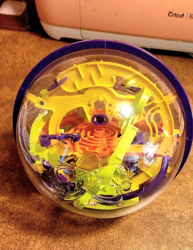 The Original Perplexus 3D Maze Game Ball Brain Teaser Puzzle Obstacle Toy - Picture 2 of 4
