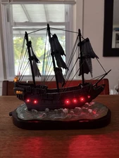 Pirates of the Caribbean The Black Pearl Lighted Ship