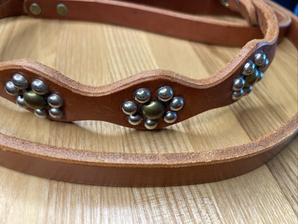 Correa de cuero con tachuelas para perro WEAVER | Marrón | Linda calidad | Herrajes de latón Foto 4 de 4