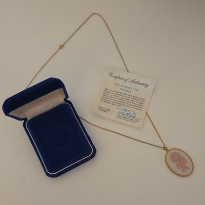 Franklin Mint Muttertagskette ''The Mother's Day Pendant'' 24K Goldrand Zertifikat
