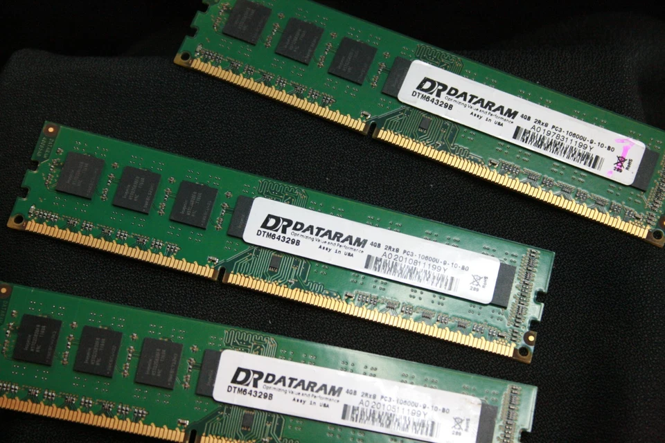 USED - Dataram PC3-10600U-9-10-B0 -8gb total - Image 3 of 3