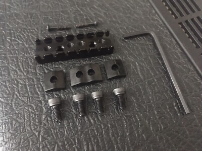 Floyd Rose 48 mm 7 Saiten Qualität Verriegelung Gitarrenmutter Kit in schwarz VERSANDKOSTENFREI!!