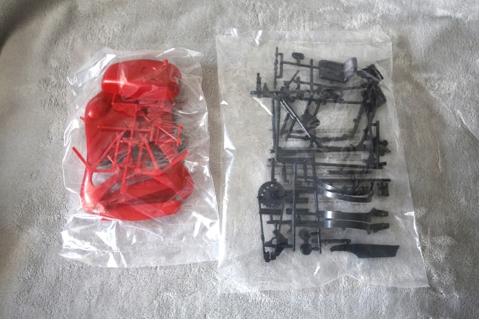 MPC HONDA ROAD RACER MANN'S DAYTONA WINNER 1/8 MPC856 NO TAMIYA NO PROTAR - Immagine 4 di 4