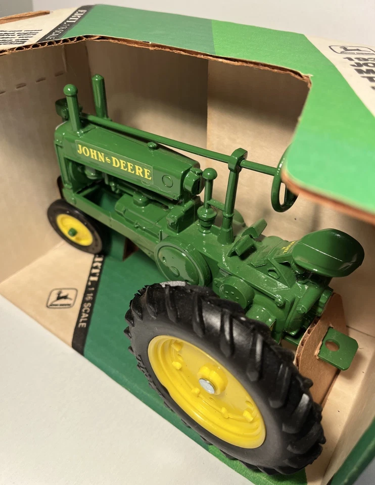 ERTL, 1934 John Deere, Trator Modelo A, #539DO, Escala 1:16, Diecast, Novo Na Caixa (B216) - Imagem 3 de 4