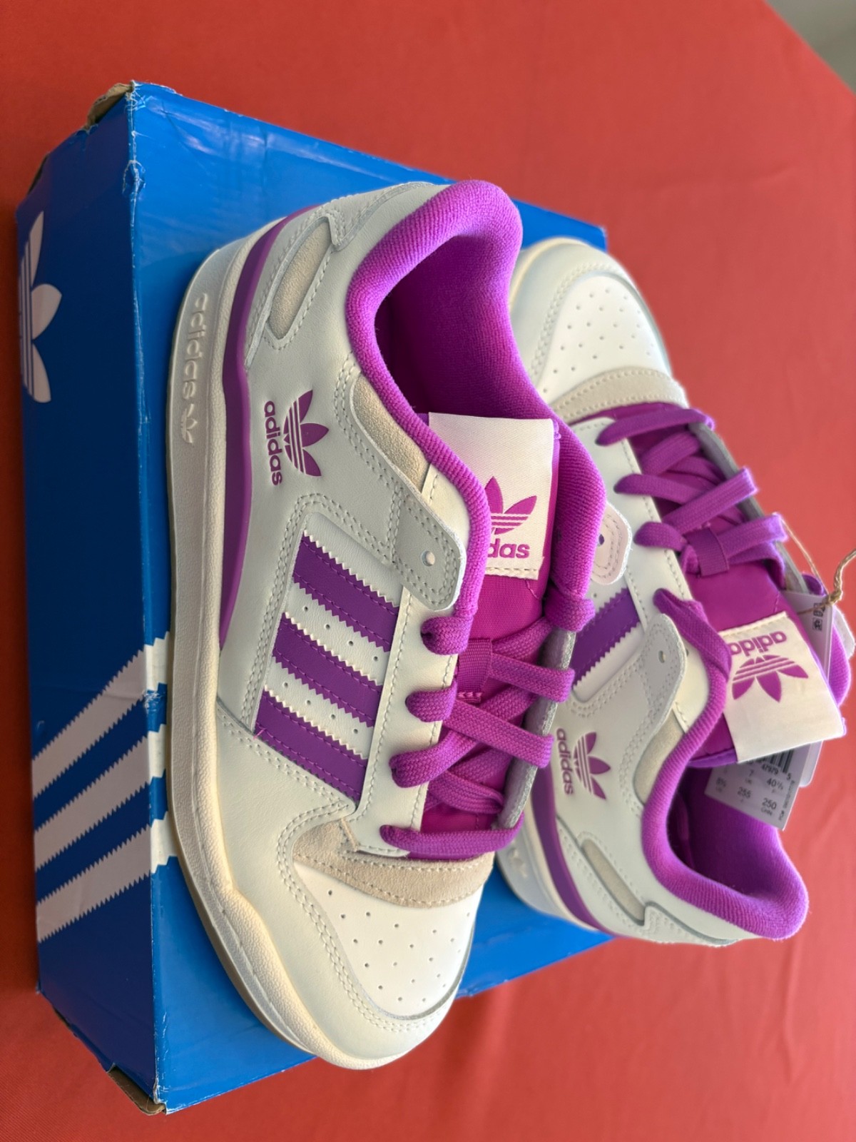 Size 8.5 - Adidas Forum CL Low White Purple Burst W thumbnail 5