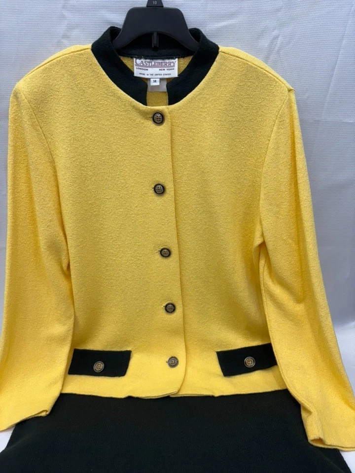 Castleberry Knit Suit Jacket Skirt Size 14 Yellow w Black Skirt/Trim Vintage USA - Image 4 of 4