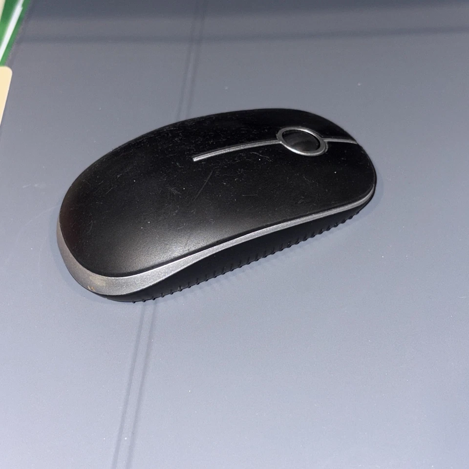 Jelly Comb 2.4G Slim Wireless Mouse with Nano Receiver MS001 (Black and Silver) - Image 2 of 4