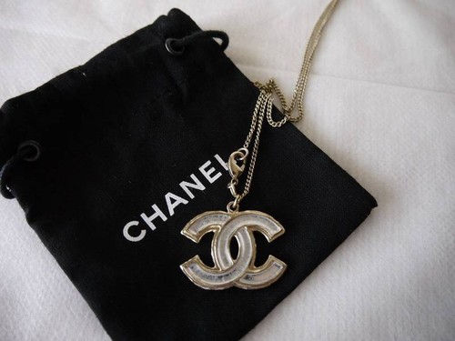 AUTH NEW CHANEL CLASSIC GOLD & SILVER BIG CC LOGO ADJUSTABLE NECKLACE w/RECEIPT - Picture 4 of 5