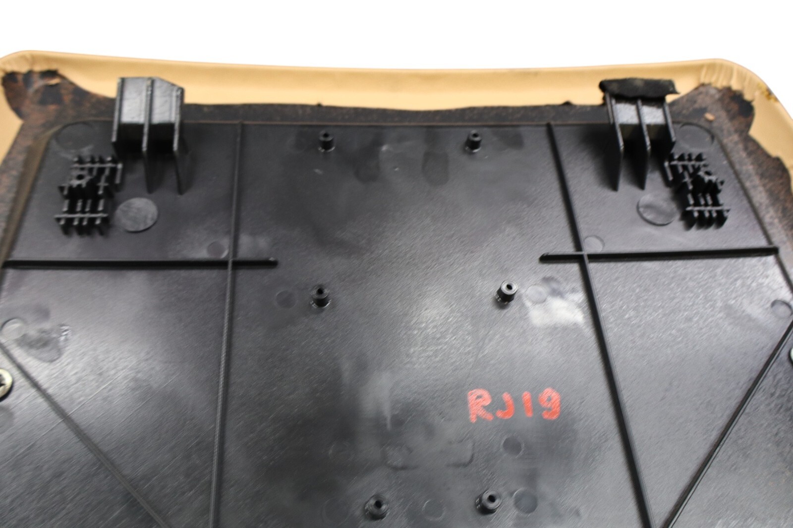 03-08 Maserati Quattroporte M139 Front Right Passenger Seat Back Panel Cover OEM