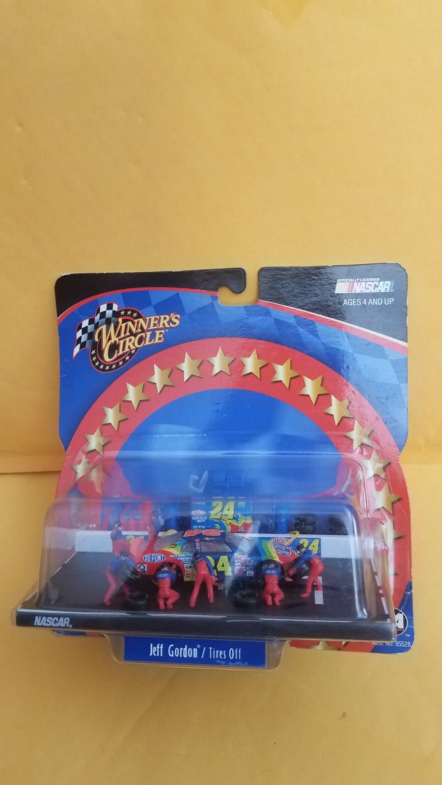 Winners Circle Dupont Jeff Gordon Tires Off DieCast Car (164 Scale