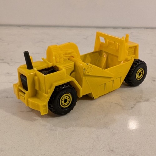 VTG 1980s 1990s Hot Wheels CAT Earth Mover wheel tractor-scraper #3715 DAMAGED - Picture 1 of 9