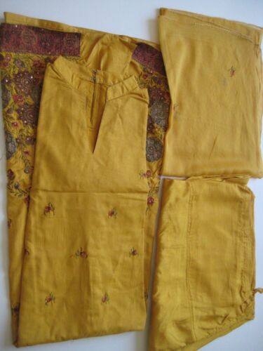 Indian 3 Pcs Salwar Suit Gold/Brown with Embroider