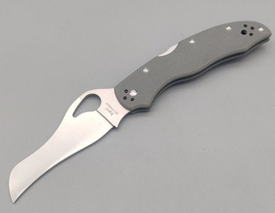 Byrd Spyderco Gooney Grey G10 Grau Backlock 9Cr14MoV Stahl