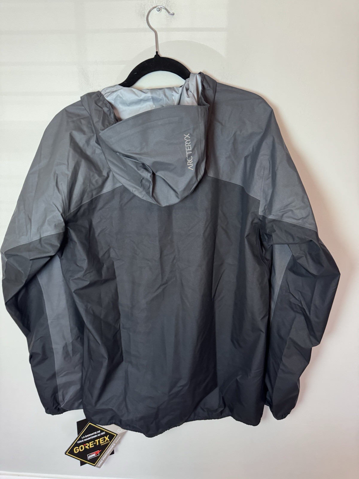 ARC'TERYX Norvan Shell Jacket Gore-Tex Graphite Black Men's Sz M NWT $500 thumbnail 14