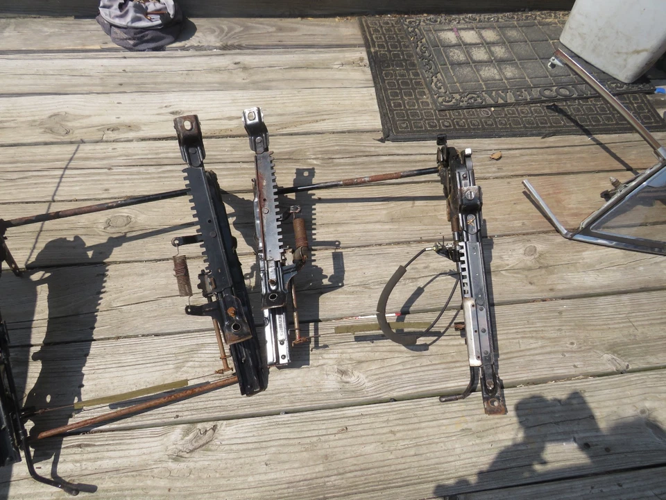 89 TOYOTA SUPRA Front Bucket Seat tracks left right - Image 2 of 4