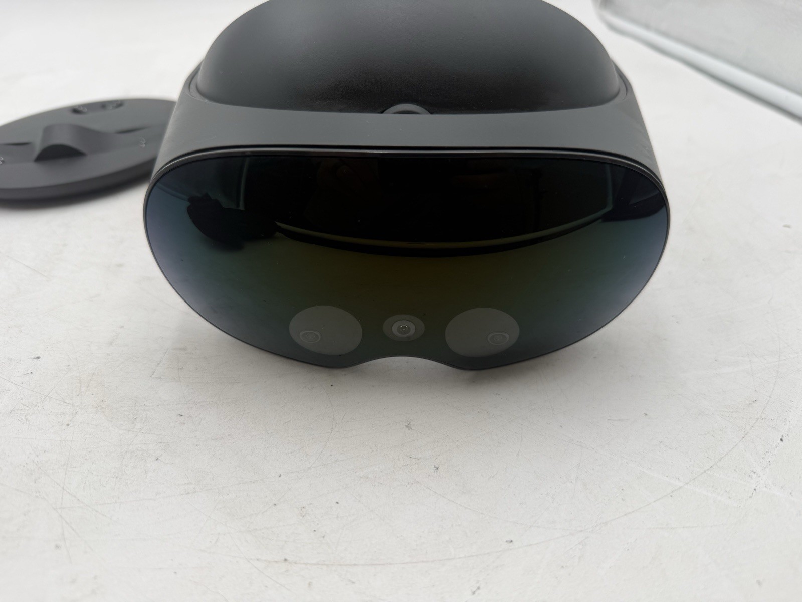 Meta Quest Pro 256 GB Virtual Reality Headset W/Controller & Dock Black alternate view 5