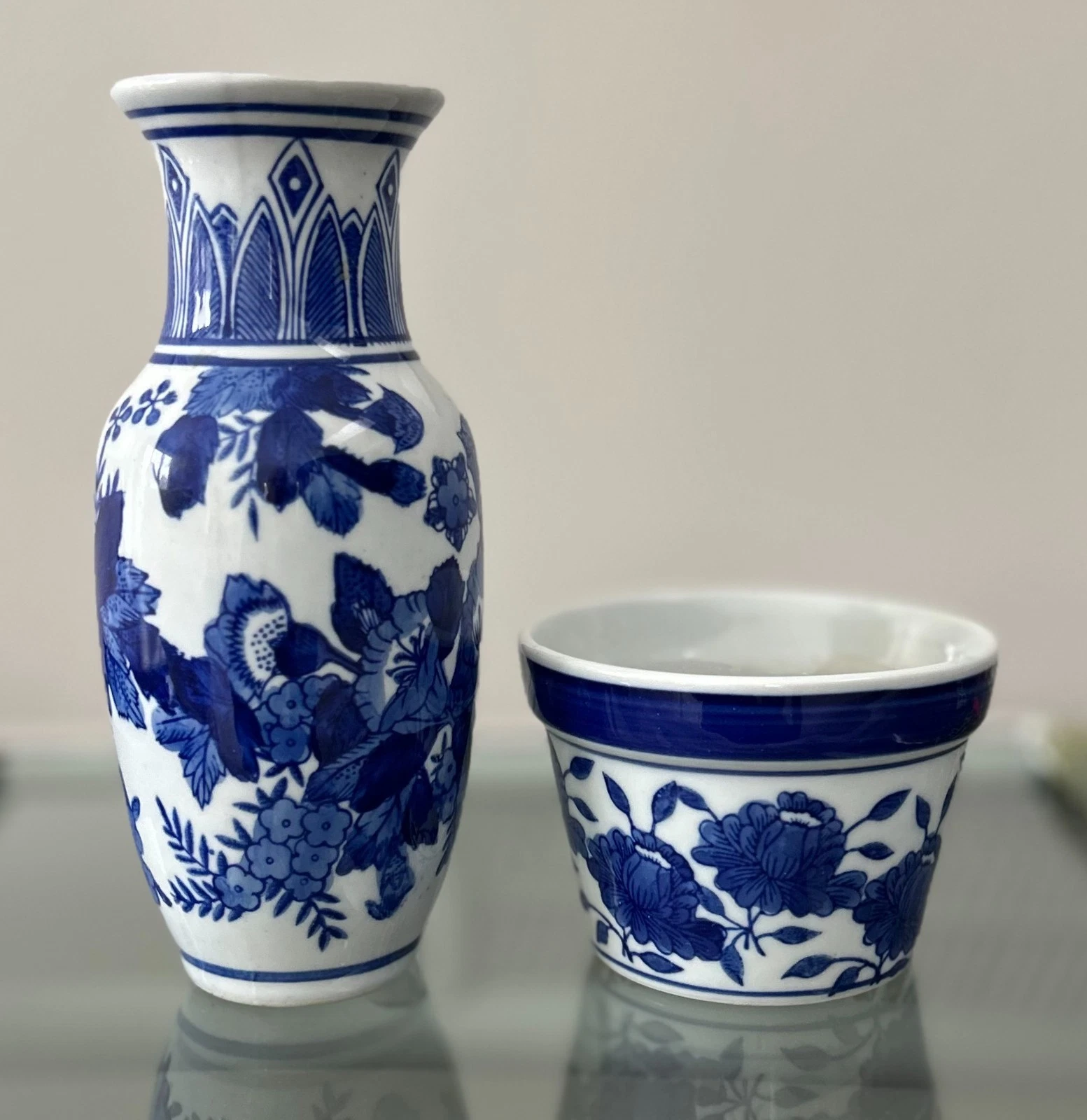 Blue Vase and Plant Holder. Chinese Flower Design. Great condition!