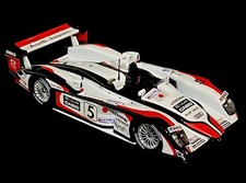 Minichamps 1/43 Audi R8 Winner 24h Le Mans 2004 S.Ara R.Capello T.Kristensen