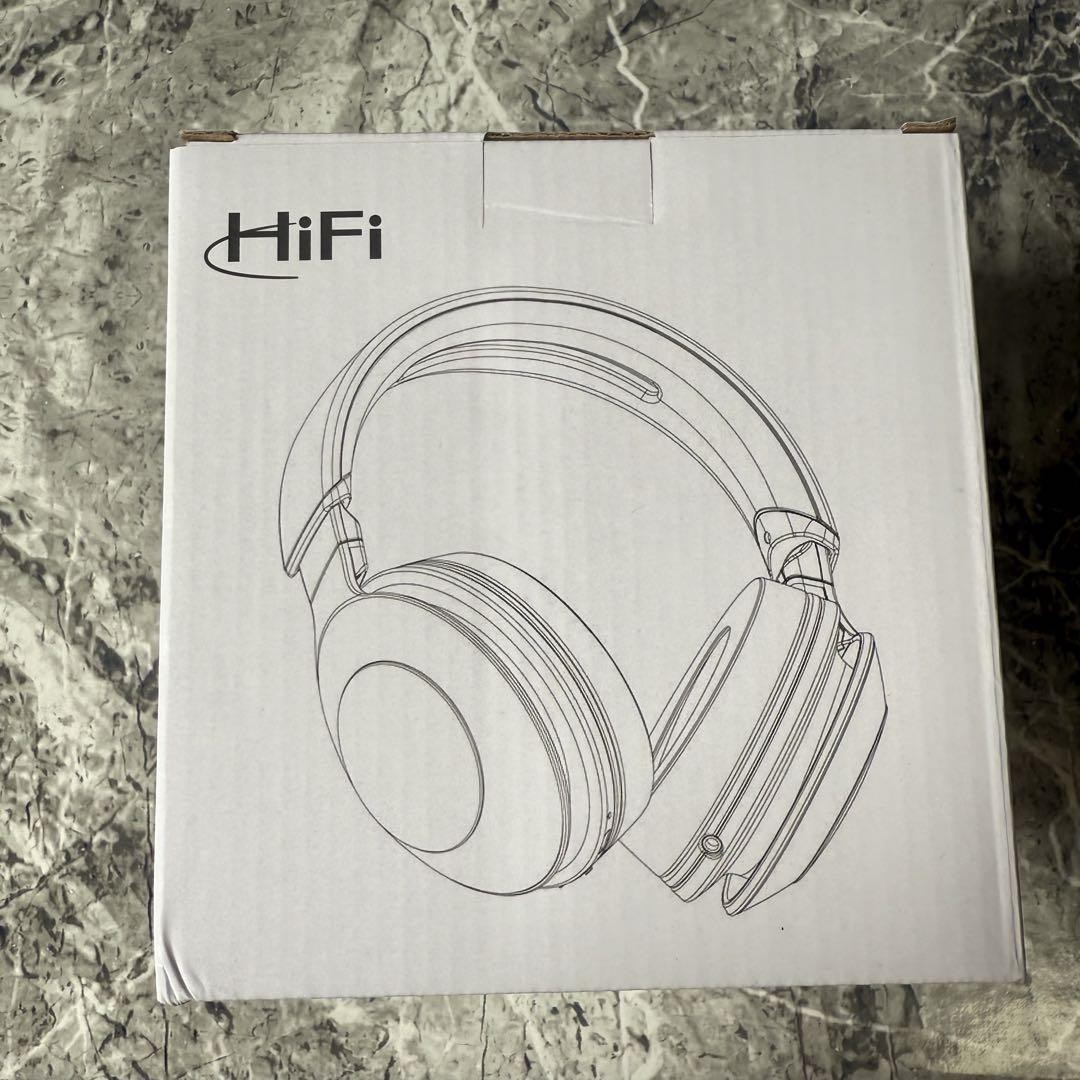 Wireless Bluetooth Headphones in Sleek White Design