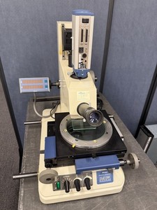 Mitutoyo MF 176-512A 2 AXIS Toolmakers Measuring Video Microscope